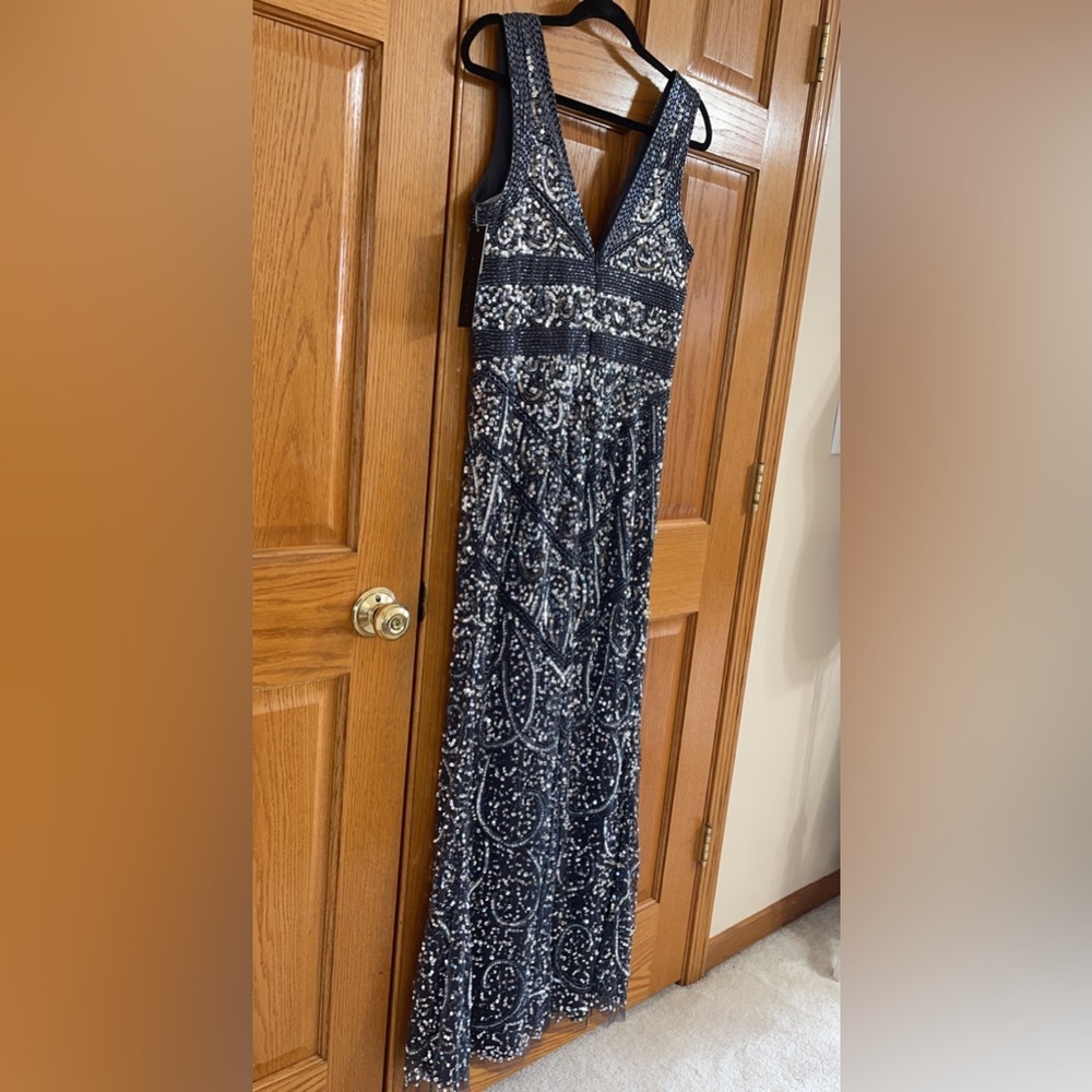 Women’s Formal Dress Sz 10 Silver Gray AIDAN BY AIDAN MATTOX Heavily Beaded Gown - Picture 8 of 14